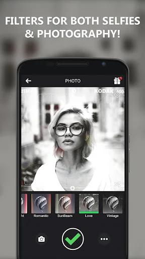 Black and White Camera App screenshot 1