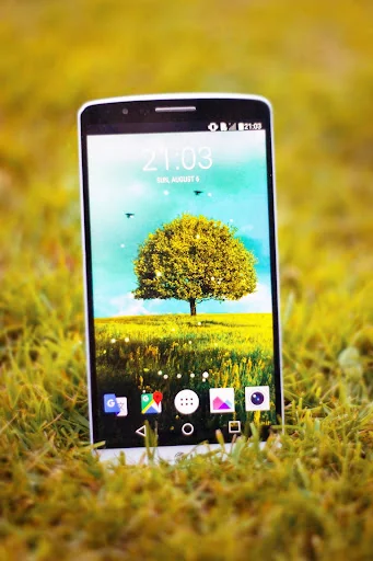 Awesome-Land 2 live wallpaper screenshot 1