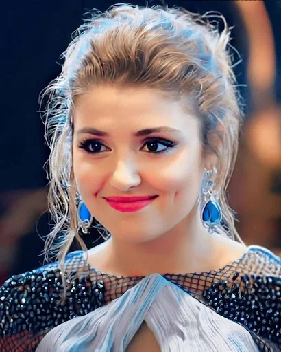 Hande Ercel Wallpapers HD